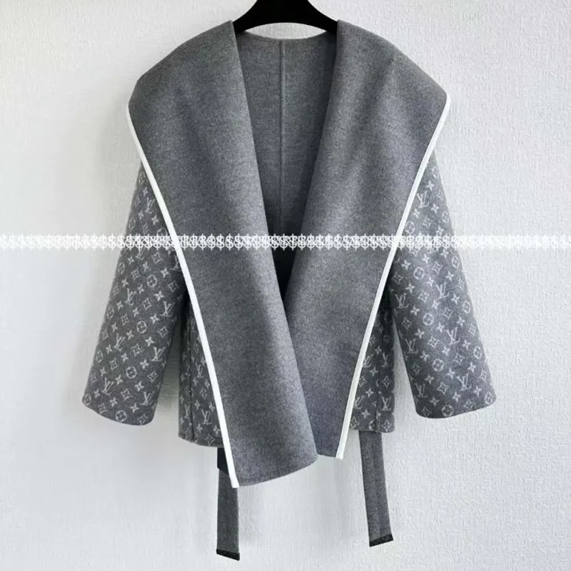 Louis Vuitton LV Women Reversible Signature Short Hooded Wrap Coat Grey-1AGNYG