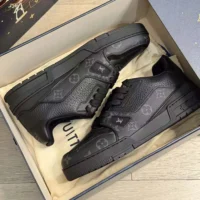 Louis Vuitton Unisex LV Trainer Sneaker-Black 1ADH4C (1)