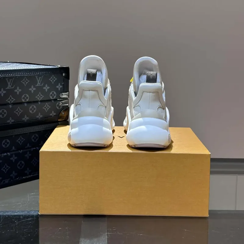 Louis Vuitton Women LV Archlight Sneaker 1AD27N