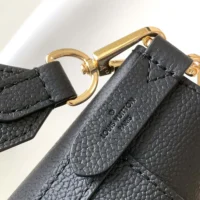 Louis Vuitton Women Lock and Walk-Black M24006 (1)