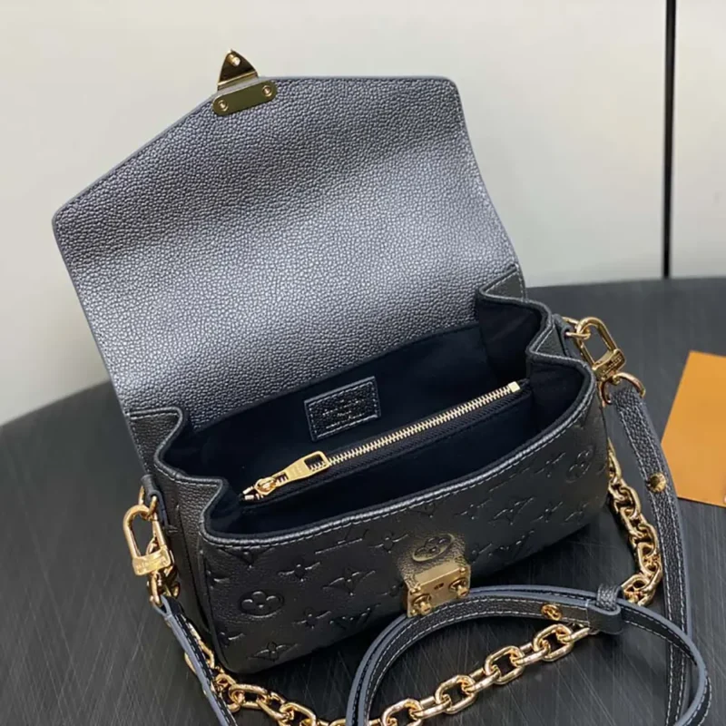 Louis Vuitton Women Pochette Métis East West M11998