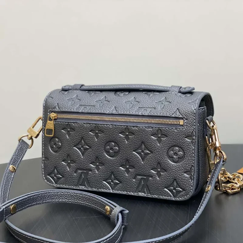 Louis Vuitton Women Pochette Métis East West M11998