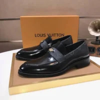 Louis Vuitton LV Men Louis Loafer Glazed Calf Leather-Black (1)