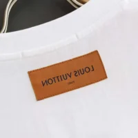 Louis Vuitton Men Embossed LV T-Shirt-White 1AA5E0 (1)