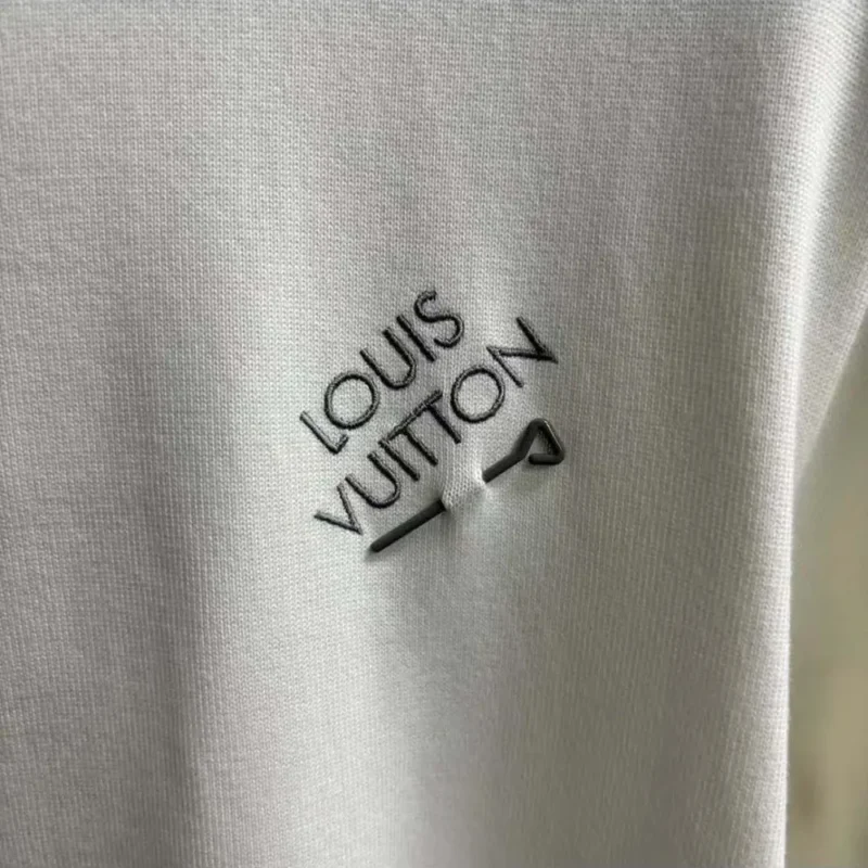 Louis Vuitton Men Signature Short-Sleeved T-Shirt-White 1AATX5