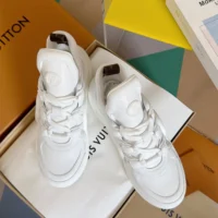 Louis Vuitton Women LV Archlight Sneaker 1ADBUH (1)