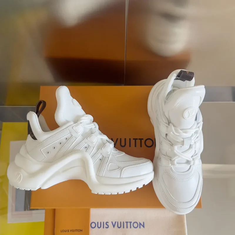 Louis Vuitton Women LV Archlight Sneaker 1ADBUH