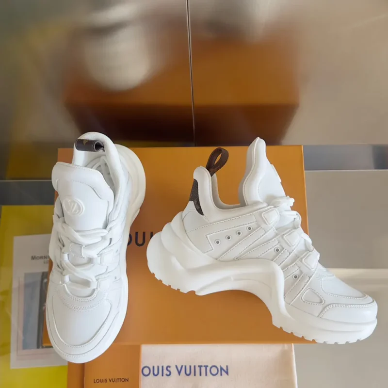 Louis Vuitton Women LV Archlight Sneaker 1ADBUH