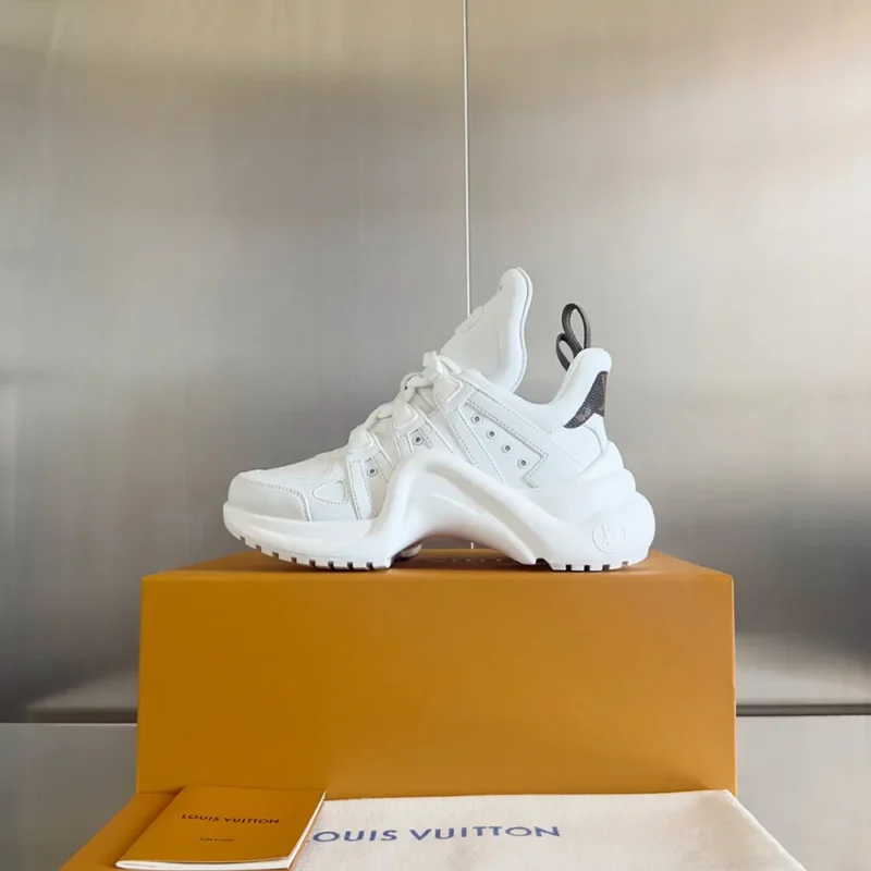 Louis Vuitton Women LV Archlight Sneaker 1ADBUH