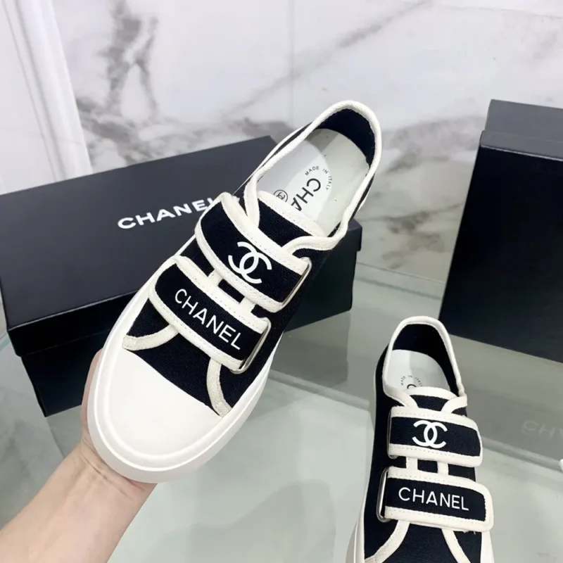 Chanel Women CC Velcro Sneaker-Black