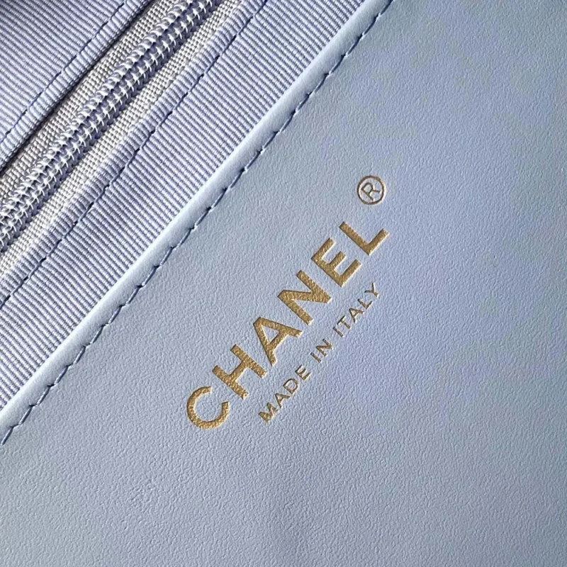 Chanel Women Large Hobo Bag Washed Denim Gold Tone Metal-Blue