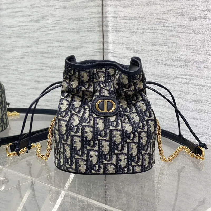 Dior Women 30 Montaigne Mini Bucket Bag with Drawstring S2374UTZQ