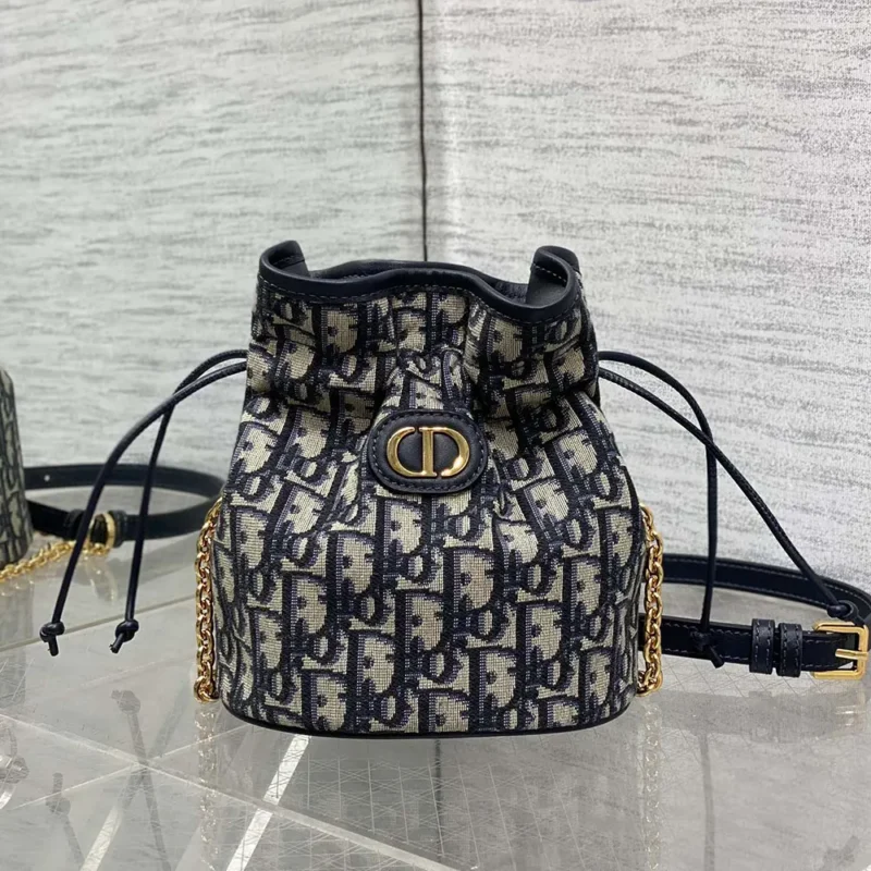 Dior Women 30 Montaigne Mini Bucket Bag with Drawstring S2374UTZQ