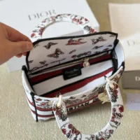 Dior Women Dioramour Medium Lady D-Lite Bag White Embroidery M0565OEEI (1)