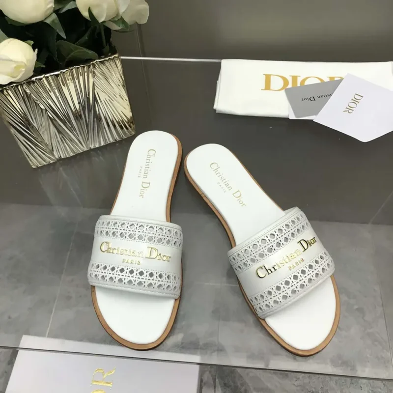 Dior Women White Calfskin with Openwork Microcannage Motif