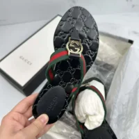 Gucci Women Web Thong Sandals in Leather-Black (1)