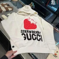 Gucci Men Strawberry Gucci Cotton Printed Sweatshirt-White (1)