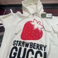 Gucci Men Strawberry Gucci Cotton Printed Sweatshirt-White (1)