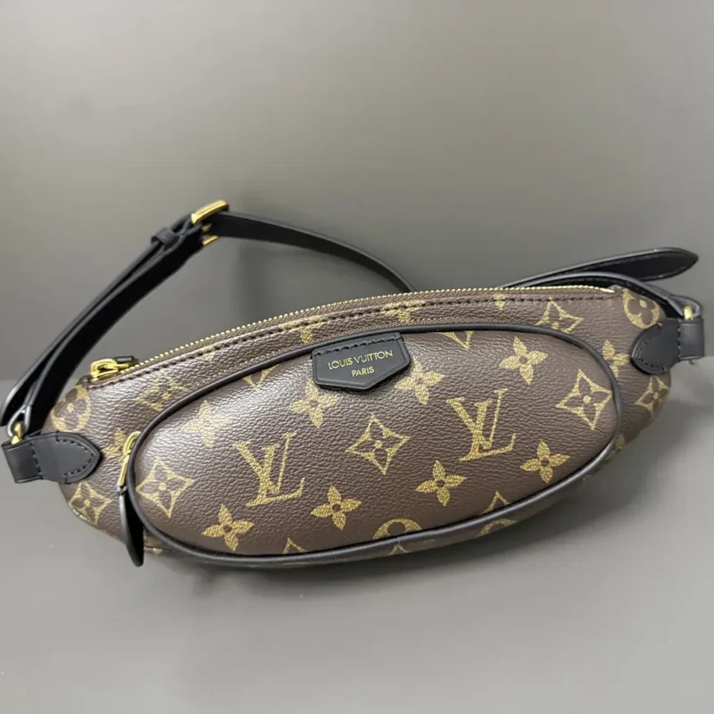 Louis Vuitton LV Women Keepit in Cowhide-leather Trim-M14806