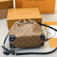 Louis Vuitton LV Women Noé Trunk PM in Cowhide-leather Trim M13324 (1)