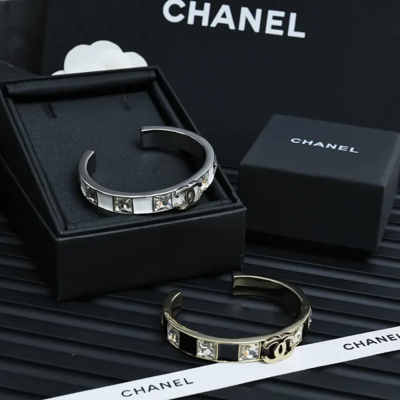 Chanel Women Cuff Metal Resin Strass ABE820B19204